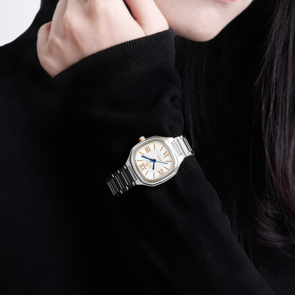 NAVIFORCE Luxury Women's Watch - مراجعة Luxury Watch Square وسعره