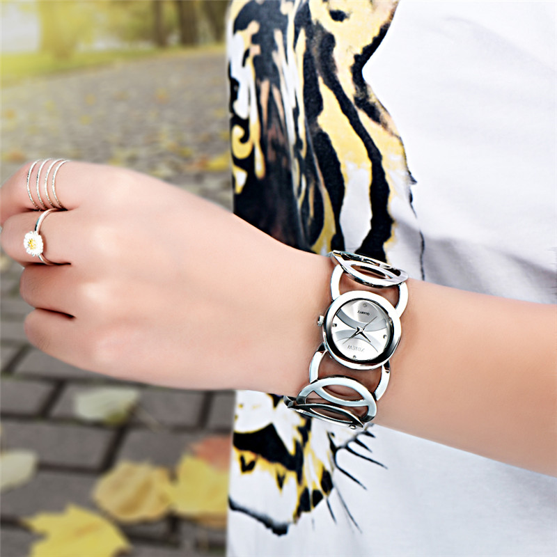 Luxury Brand Lady Gold Watches - مراجعة Luxury Watch Girl وسعره