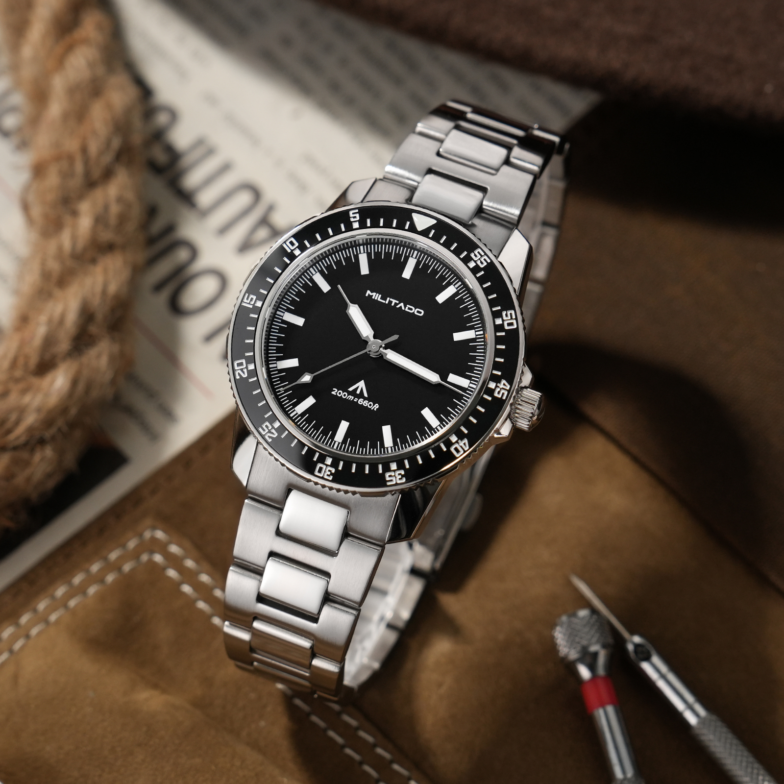 MILITADO  ML25 Quartz Dive Wat - مراجعة Field Watch Military وسعره