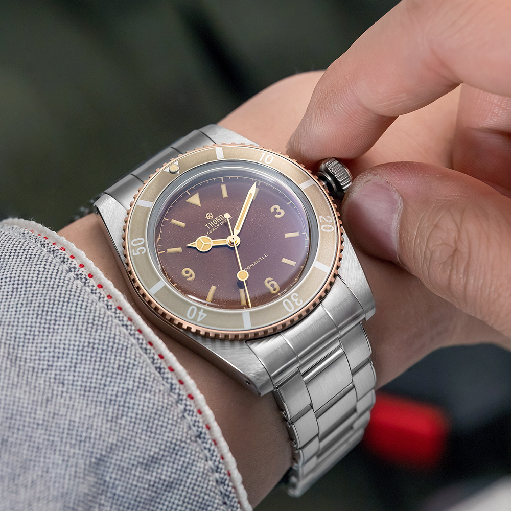 Thorn T028 Bronze Dive Watch P - مراجعة Luxury Watch Ap وسعره