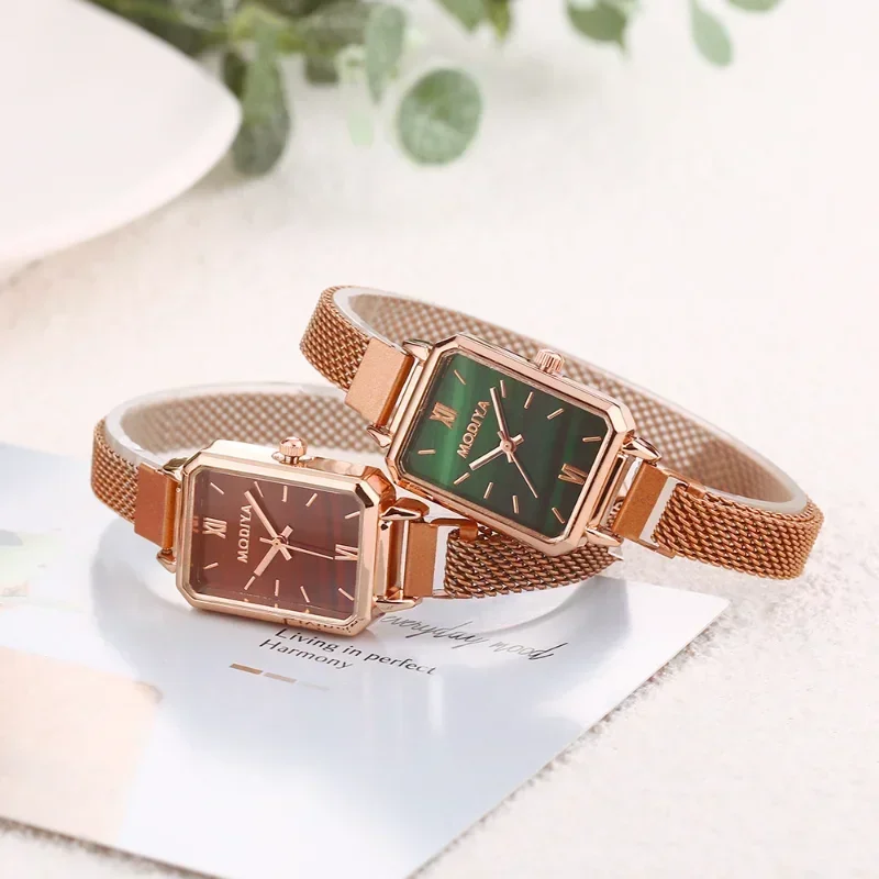 Women Watches Fashion Square L - مراجعة Luxury Watch With Green Dial وسعره