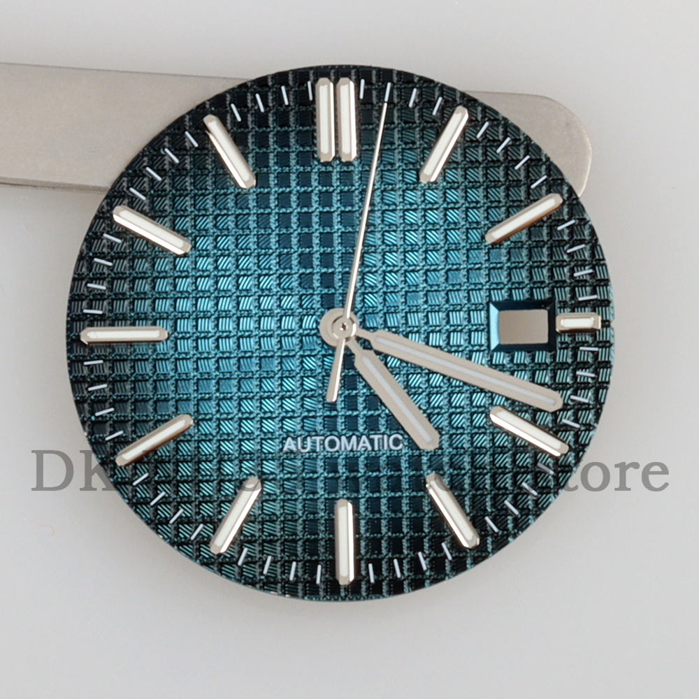 31.8mm NH35 Dial Hands Black B - مراجعة Luxury Watch With Green Dial وسعره