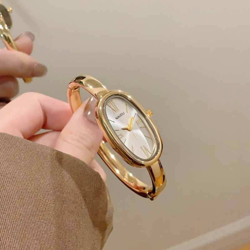High-end Women's Roman Scale Q - مراجعة Luxury Watch Girl وسعره